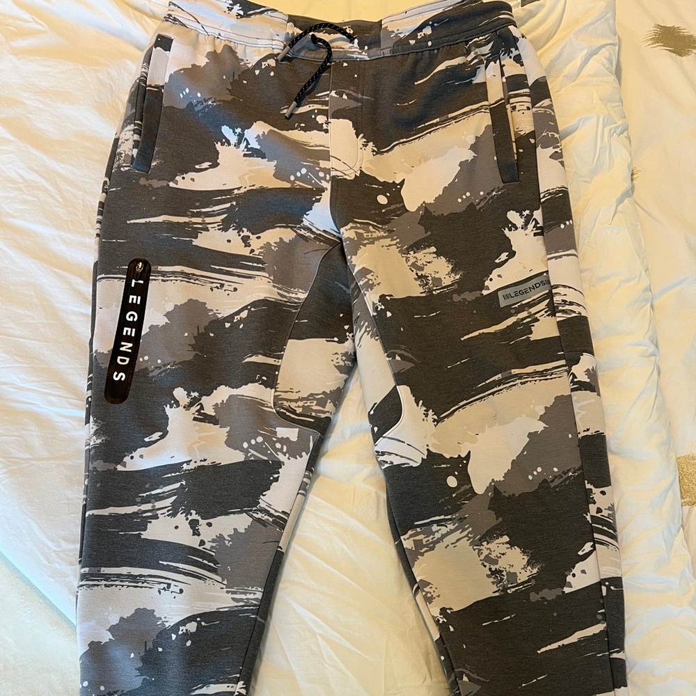 Legends camo fleece jogger